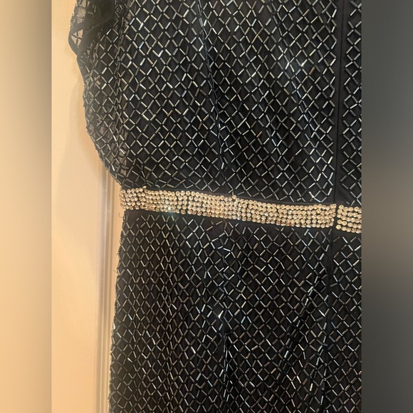 Mac Duggal BEADED BUTTERFLY SLEEVE COLUMN GOWN - Picture 10 of 16